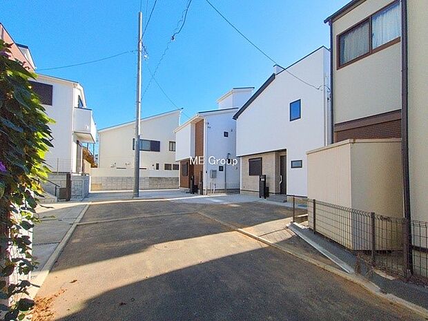 【前面道路含む現地写真】前面道路広々