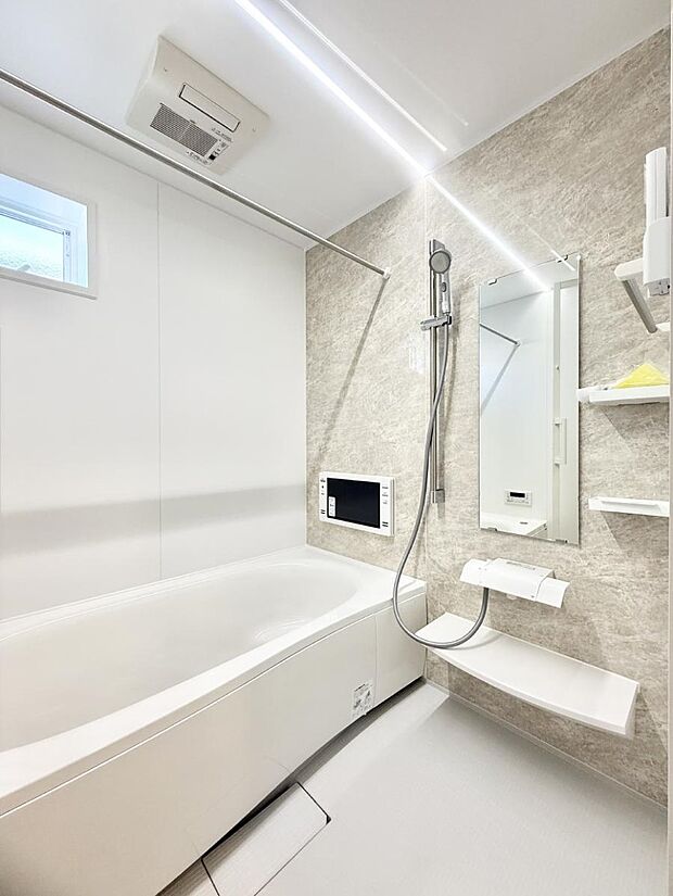 【浴室】■家族みんなが気持ちよく使える設計です