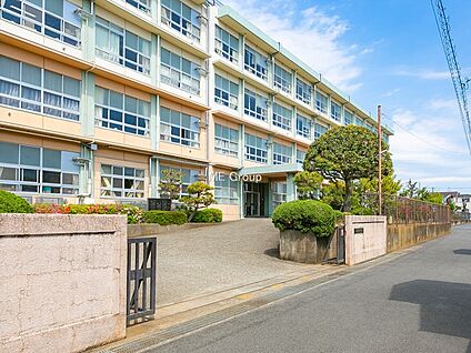 平塚市立松延小学校 300m(4分)