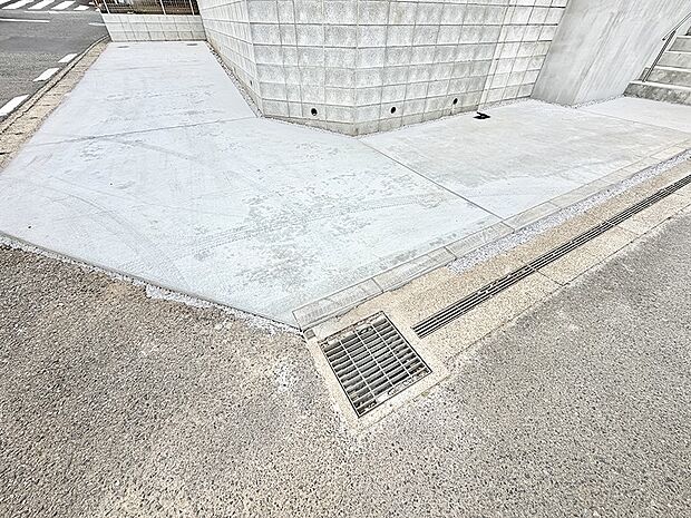 【駐車場】1号棟  ■カースペース有