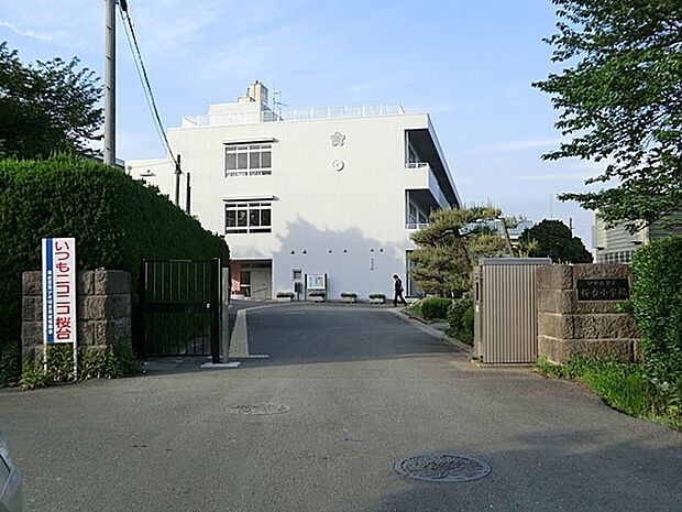 伊勢原市立桜台小学校(約500m・徒歩7分)