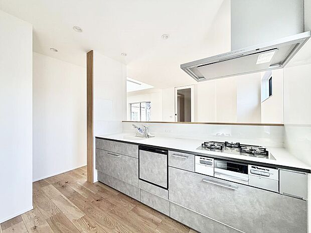 【キッチン】会話が深まる対面キッチン!家族との会話がはずみます