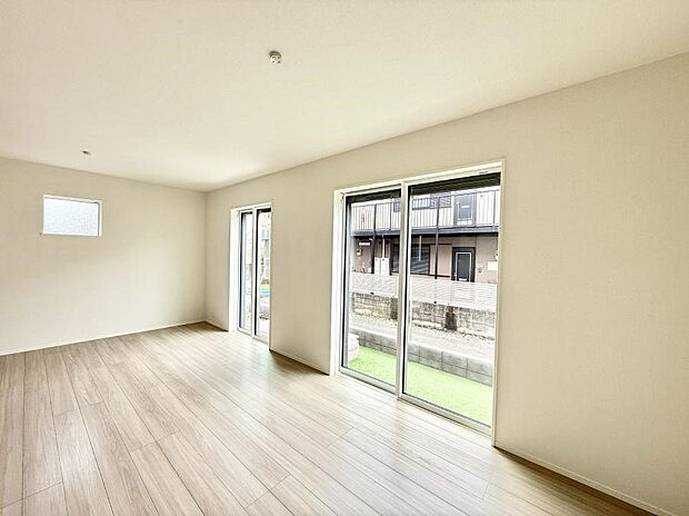 【リビング】■シンプルで機能的、毎日使いやすいキッチン