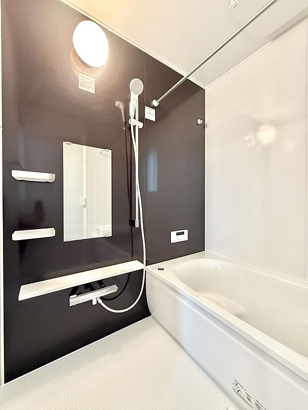 【浴室】■一日の疲れを癒す、心落ち着く空間です