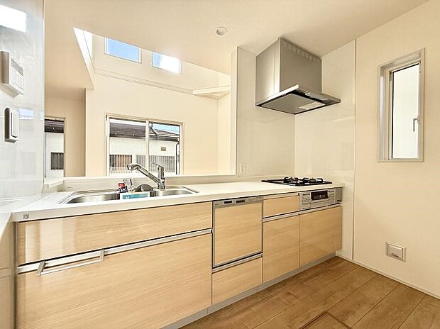 【キッチン】■シンプルで機能的、毎日使いやすいキッチン