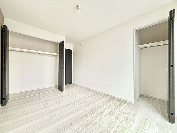 【洋室】■優雅で穏やかな時間が流れる空間