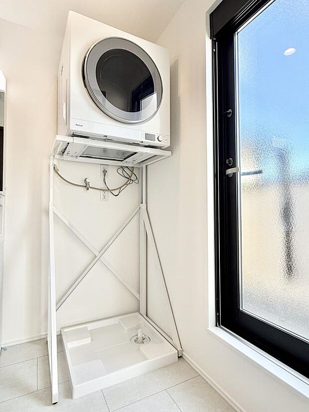 【ガス衣類乾燥機】■外干し不要。ガス乾燥機で清潔仕上げ