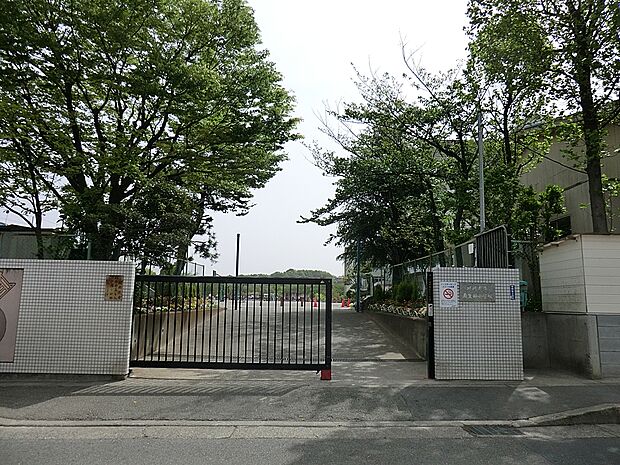 川崎市立南生田小学校（約450m・徒歩6分）