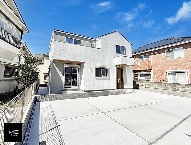 【現地外観写真】■家族みんなが笑顔で過ごせる、安心感のある住まい