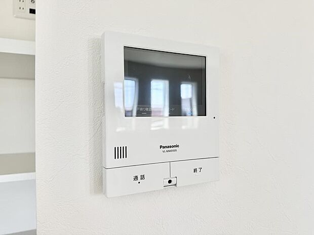 【TVモニター付インターフォン】■訪問者を確認できて安心感が増します