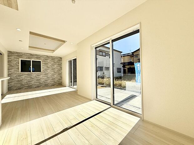 【ダイニング】■温もりを感じる、居心地のいいリビング