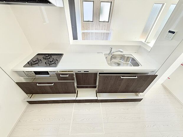 【キッチン】■アイデア広がる、クリエイティブな料理空間