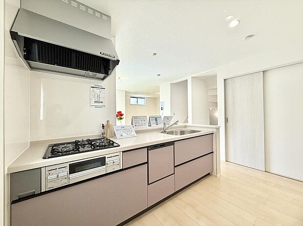 【キッチン】会話が深まる対面キッチン!家族との会話がはずみます