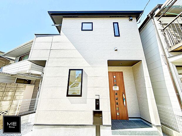 【現地外観写真】■家族みんなが笑顔で過ごせる、安心感のある住まい