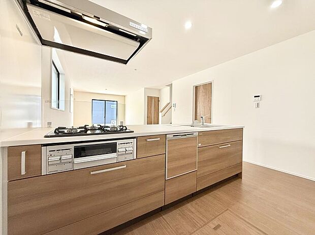 【キッチン】■シンプルで機能的、毎日使いやすいキッチン