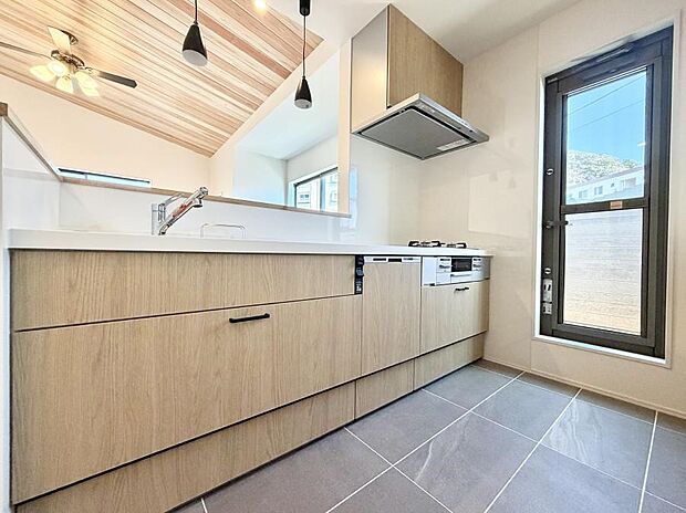 【キッチン】■料理がもっと楽しくなる、快適なキッチン空間