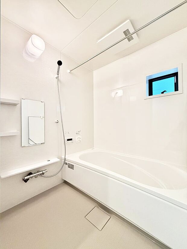 【浴室】■家族みんなが気持ちよく使える設計です