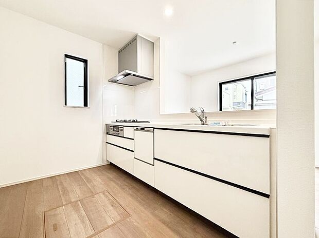 【ダイニングキッチン】■会話が深まる対面キッチン！家族との会話がはずみます！  