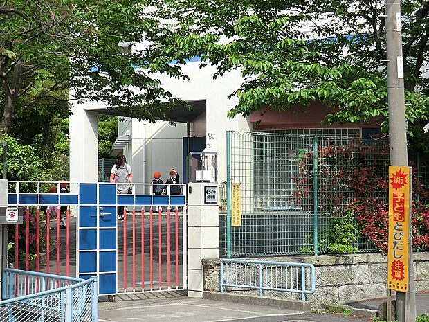 モンタナ幼稚園(約800m・徒歩10分)