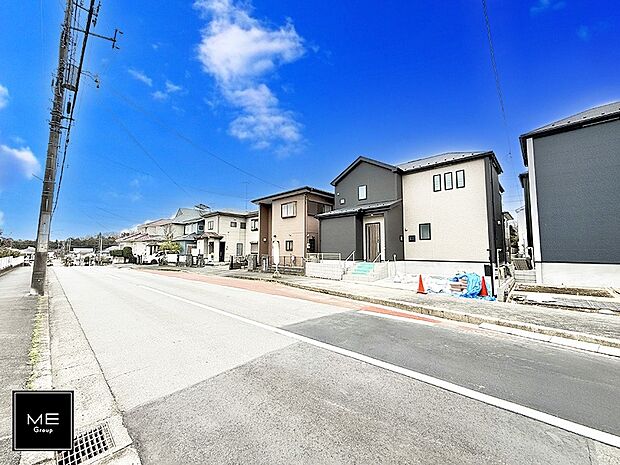 【前面道路含む現地写真】■前面道路広々  