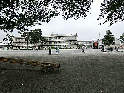 相模原市立弥栄小学校 300m(4分)