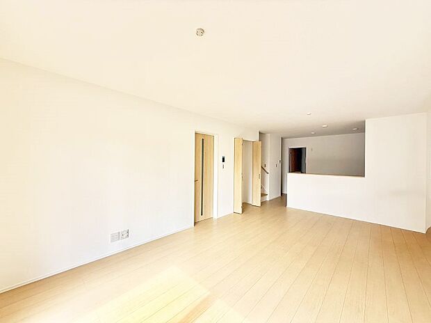 【リビングダイニング】■シンプルだけど贅沢、大切な人と過ごす心がほどける空間