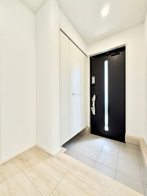 【玄関】■玄関はお家の顔!おしゃれな玄関でお客様をお迎え!