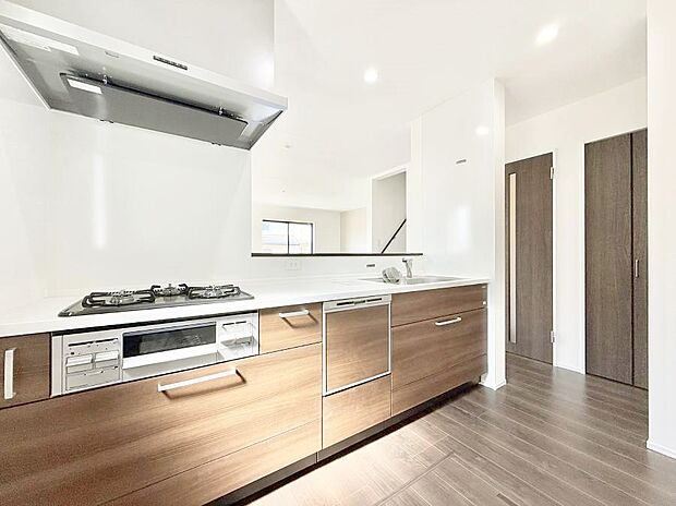 【ダイニングキッチン】明るさと開放感たっぷりなキッチン!