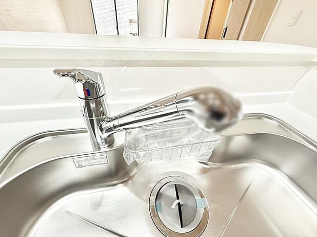 【浄水器】■清潔でおいしい水を手軽に供給してくれます