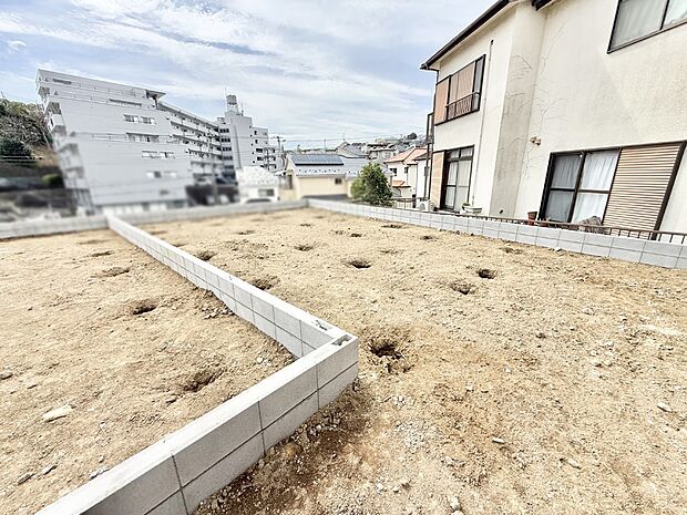 【現地外観写真】■家族みんなが笑顔で過ごせる、安心感のある住まい