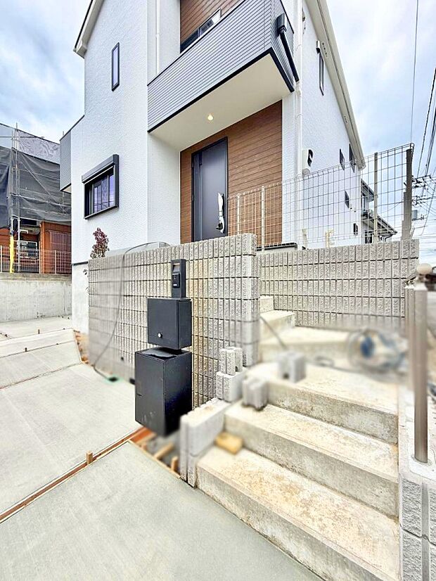 【玄関】■ 心地よい暮らしへとつながる、温かい玄関