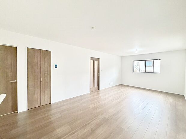 【ダイニング】■家族の笑顔があふれる、くつろぎの空間