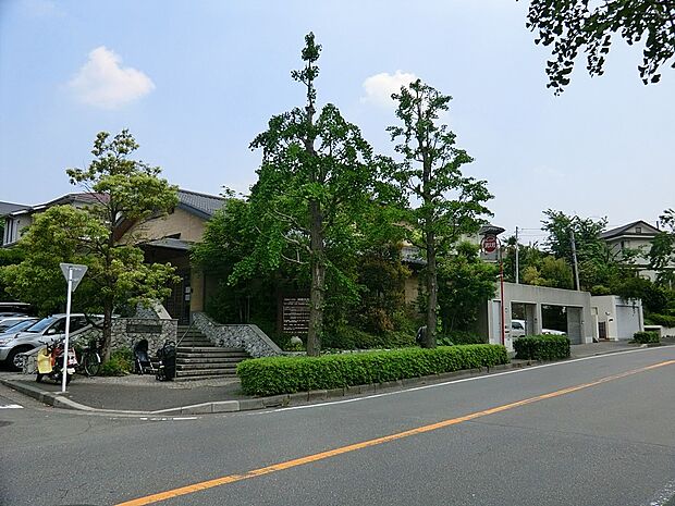 岡崎医院（約1,200m・徒歩15分）