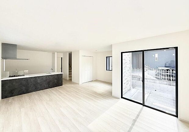 【リビング】■くつろぎと笑顔が集まる、心温まるリビング