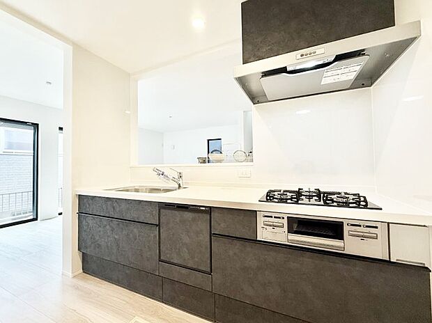 【キッチン】■シンプルで機能的、毎日使いやすいキッチン