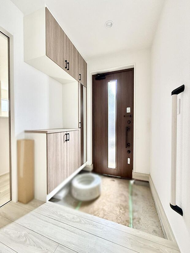 【玄関】■ シンプルで美しく、快適な暮らしの入り口