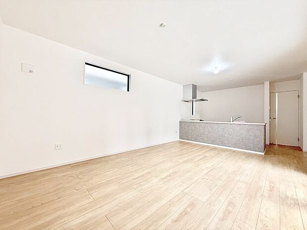 【リビング】■くつろぎと笑顔が集まる、心温まるリビング