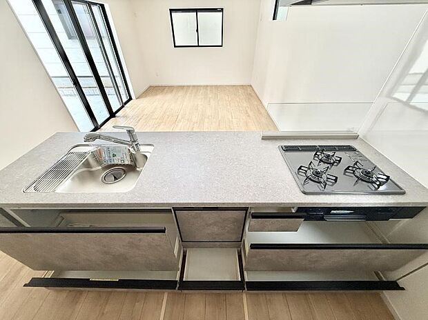 【キッチン】■アイデア広がる、クリエイティブな料理空間