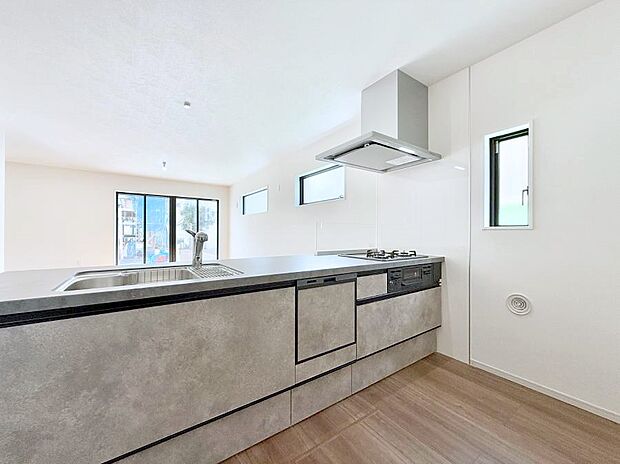 【キッチン】■美味しい時間が生まれる、笑顔あふれるキッチン