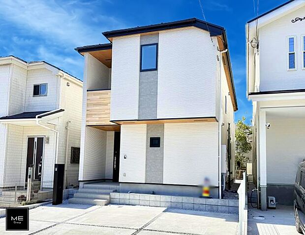 【現地外観写真】■暮らしを彩る充実した設備仕様が備わった住まい