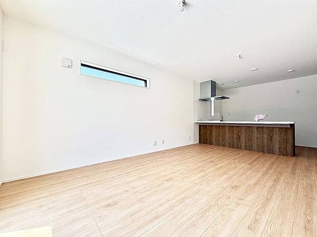 【ダイニング】くつろぎと笑顔が集まる、心温まるリビング