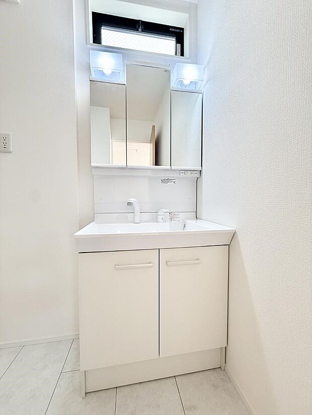 【洗面台・洗面所】清潔感のある洗面所です！  