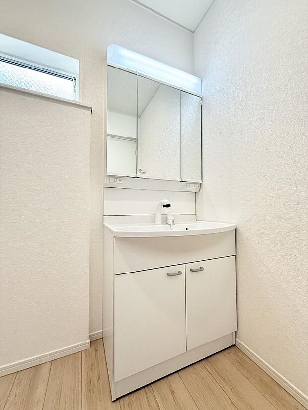 【洗面台・洗面所】清潔感のある洗面所です！  