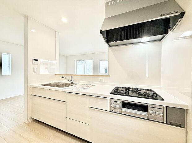 【キッチン】■シンプルで機能的、毎日使いやすいキッチン