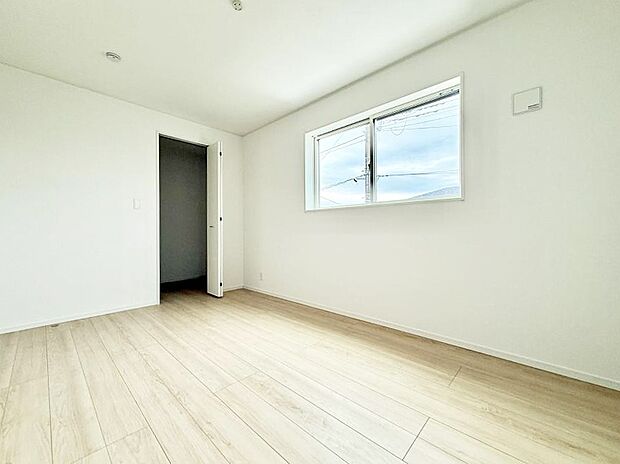 【リビング以外の居室】■シンプルで使いやすい空間がスッキリ感じられます