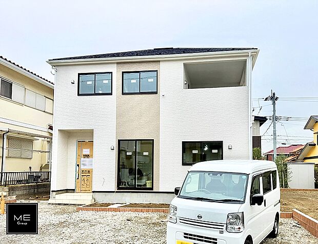 【現地外観写真】■暮らしを彩る充実した設備仕様が備わった住まい