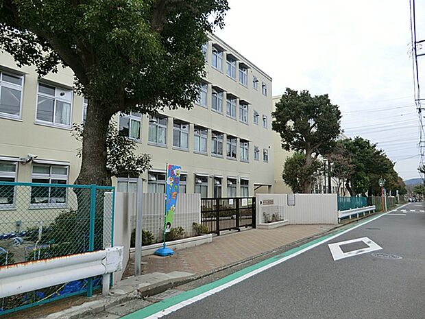 横浜市立上郷小学校(約500m・徒歩7分)