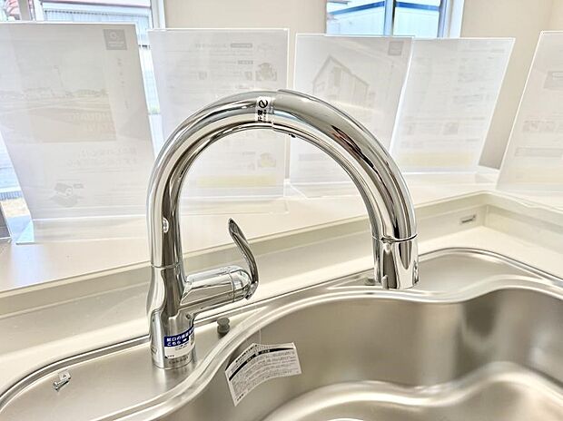 【浄水器】■清潔でおいしい水を手軽に供給してくれます