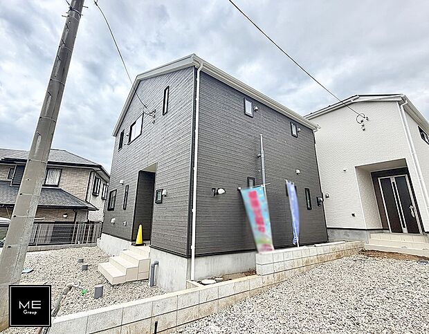 【現地外観写真】1号棟 ■暮らしを豊かにする充実した仕様設備で快適に