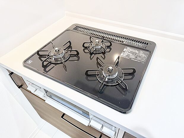 【3口ガスコンロ】■一度に多くの料理ができ便利で効率的